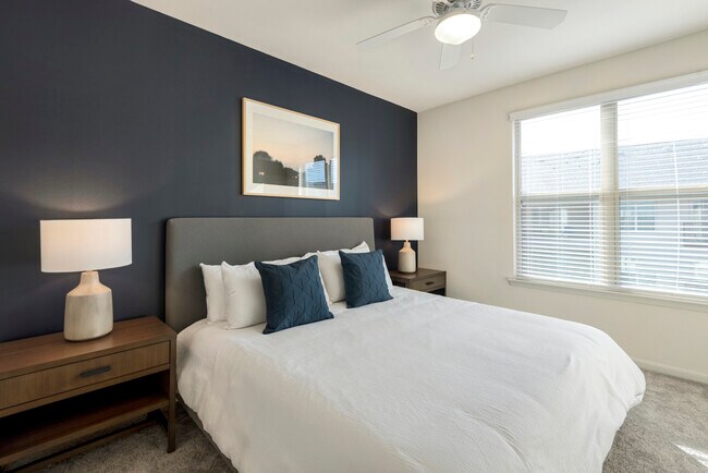 Foto del edificio - 3478 Lakeside Dr NE