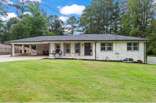 Building Photo - 63 Parkwood Dr