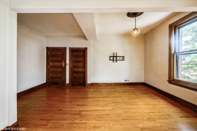 Foto del edificio - 501 W Fullerton Pkwy