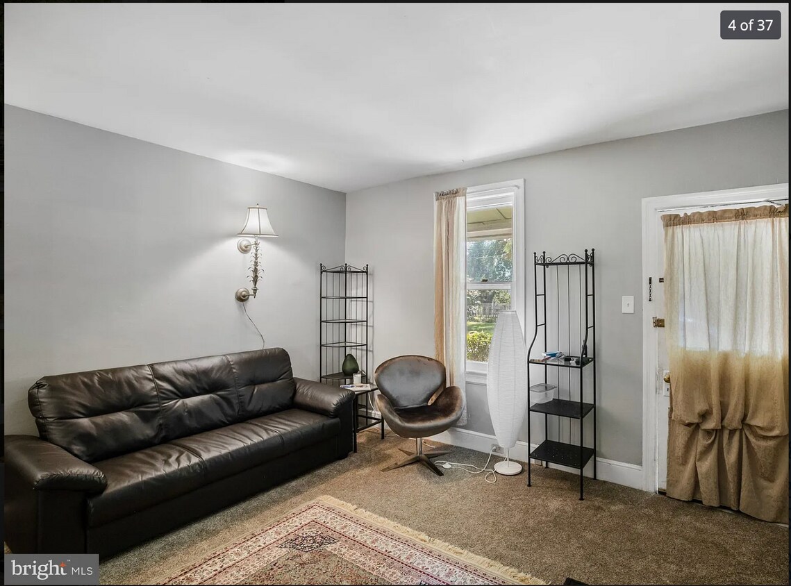 Living - 212 Mannion Ave (Moorestown, NJ)