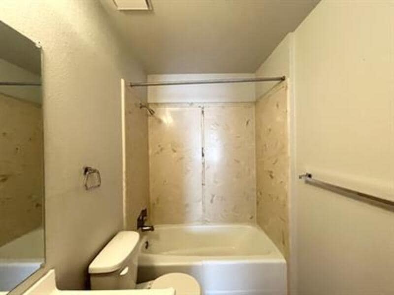 Photo - 1265 E Crandall Ave - 1275