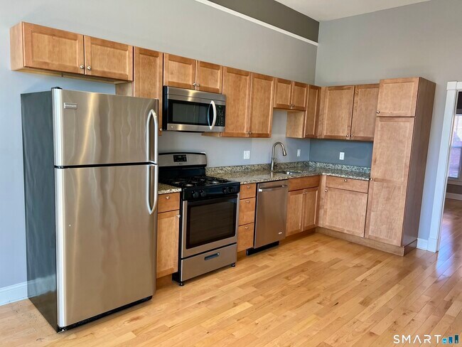 Foto del edificio - 353 Main St