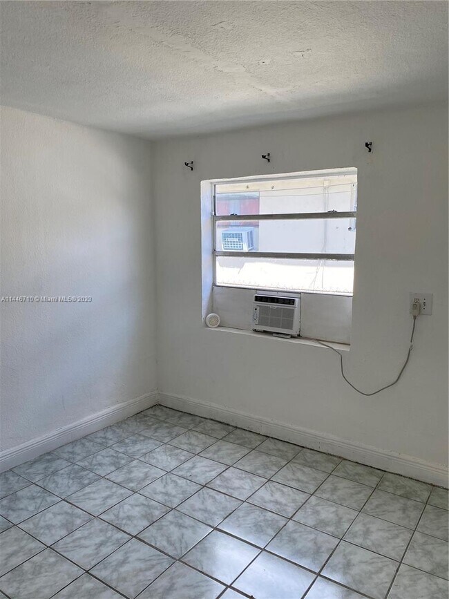 Foto del edificio - 108 NW 3rd St
