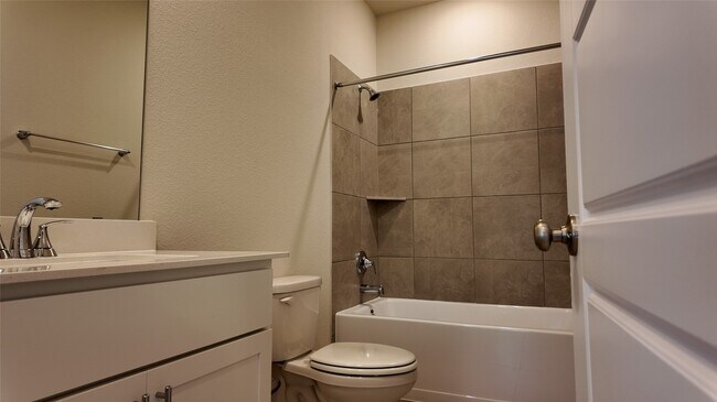 Foto del edificio - 14190 Granger Pointe Ln