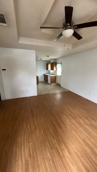 Photo - 121 San Saba Ave