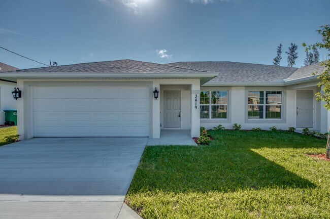 Foto del edificio - 3419-3421 SW 15th Pl