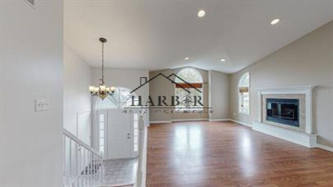 Foto del edificio - Single Family Home with Vaulted Ceilings!