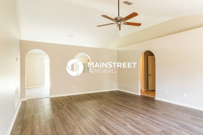 Building Photo - 3 Bedroom Pet-Friendly Home in Port St. Lucie, FL with Main Street Renewal