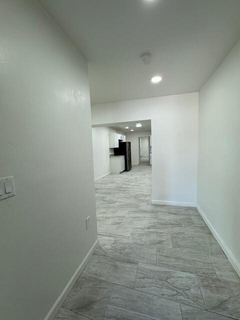 Primary Photo - 1017 E West Cir Dr