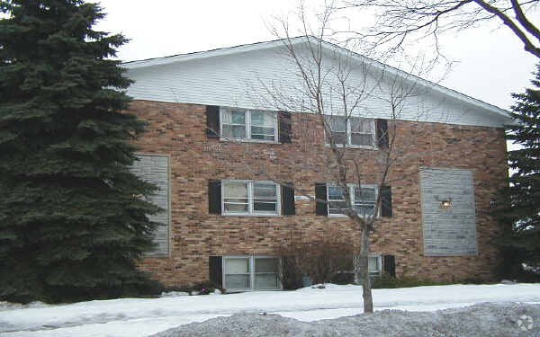 Primary Photo - 4117 Lindenwood Dr