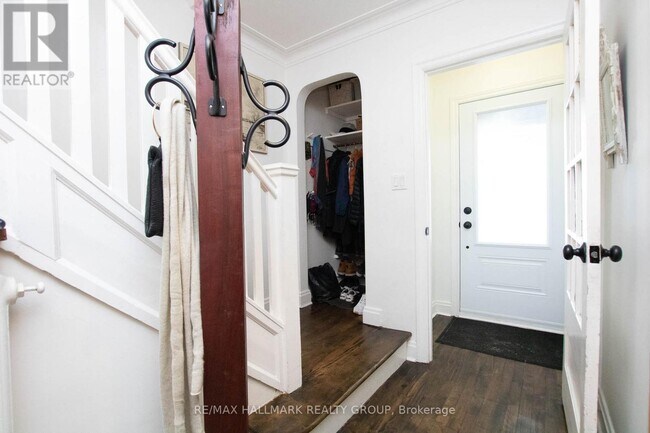 Photo du bâtiment - 42 Glengarry Rd