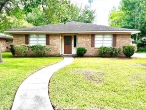 Building Photo - 414 Oak Vista Dr