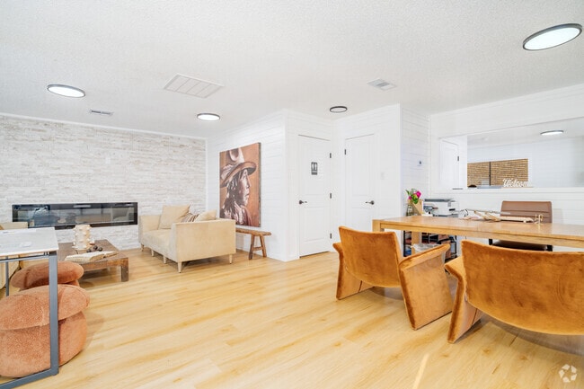 Leasing Office - Big Rock