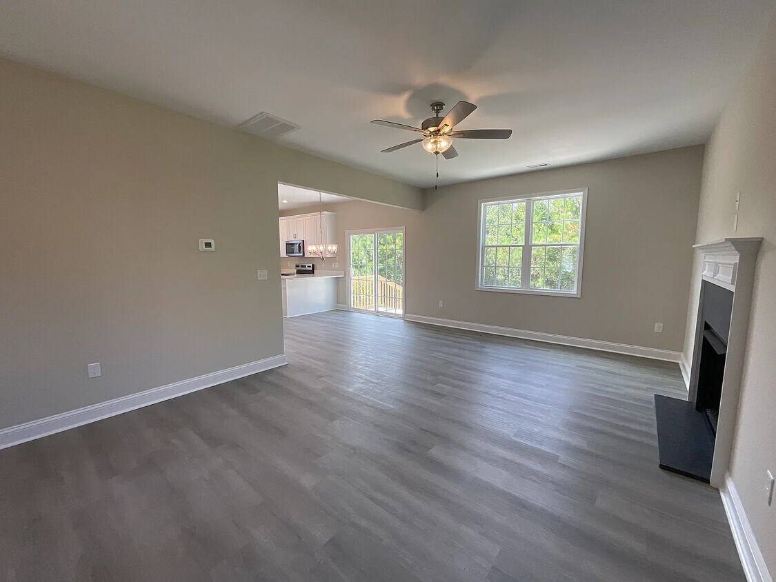 Building Photo - 106 Grander Ct