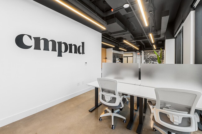 Building Photo - CMPND 26 Van Reipen