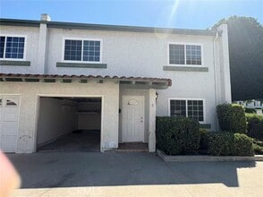 Building Photo - 731 Claraday St