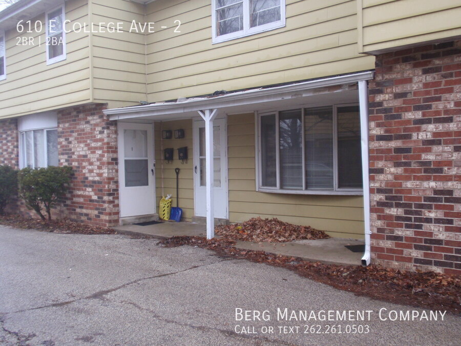 Primary Photo - 610 E College Ave