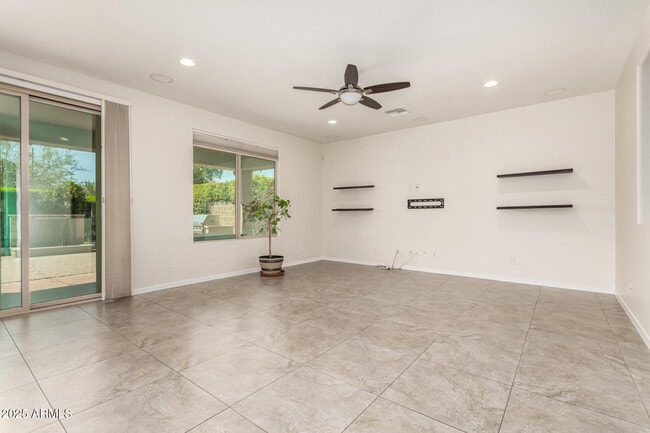 Foto del edificio - 21602 N 36th St