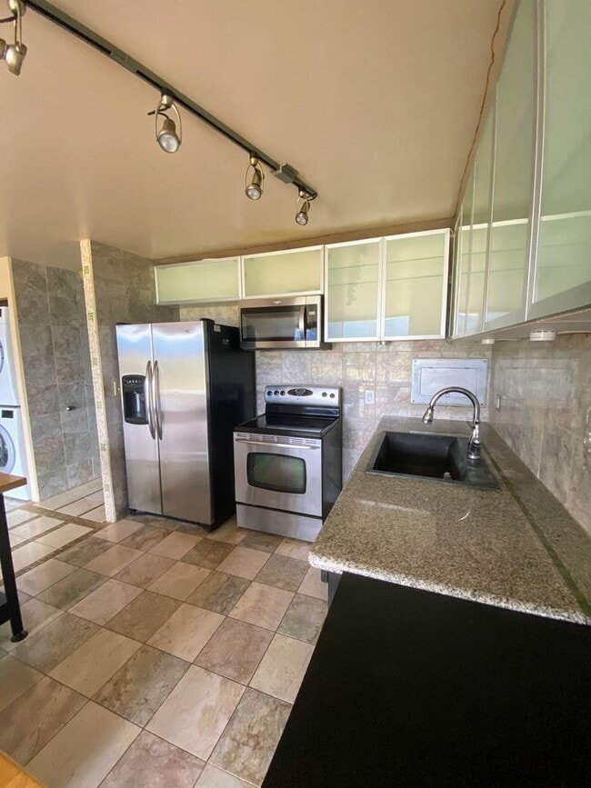 Building Photo - 155SUG
