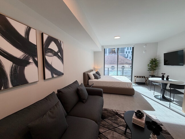 Foto del edificio - 121 NE 5th St