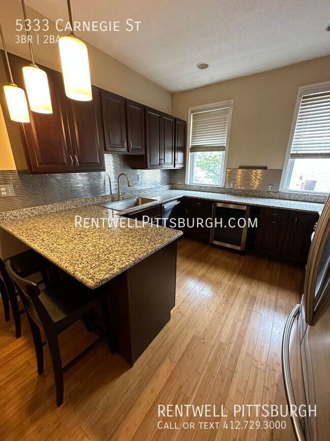 Foto del edificio - 3 Bedroom Townhome in Lawrenceville - Shor...