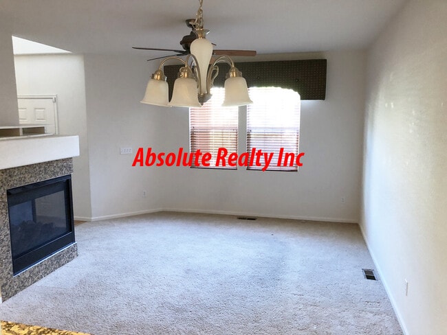 Foto del edificio - Wolf Ranch 2 Story Town Home 3 bedrooms 3 ...