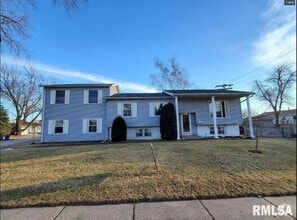 Building Photo - 2107 Tanglefoot Ln
