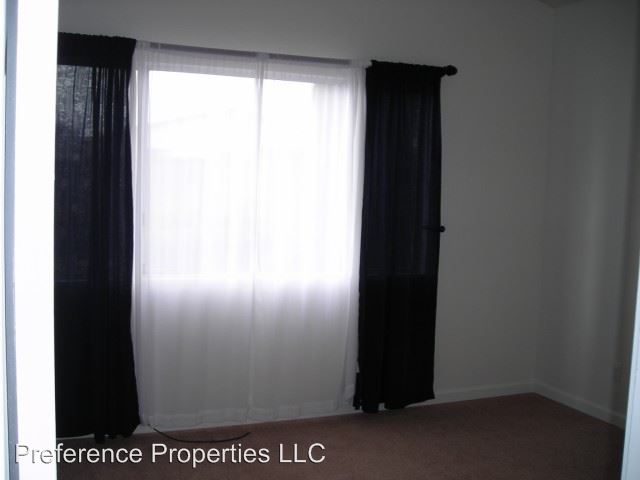 Building Photo - 761 Charles Dr