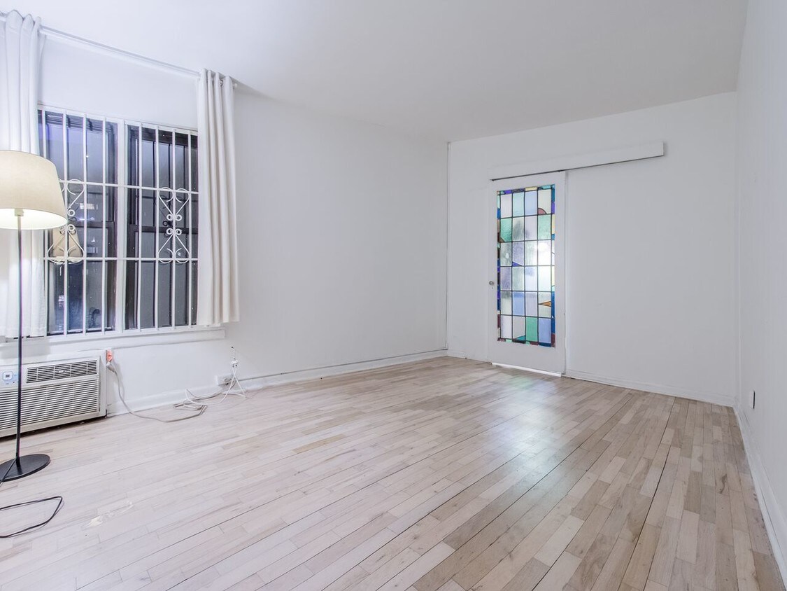 Foto principal - 4 W 101st St