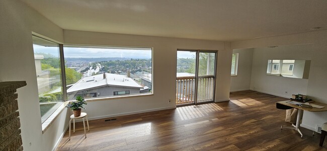 Building Photo - 3730 34th Ave SW