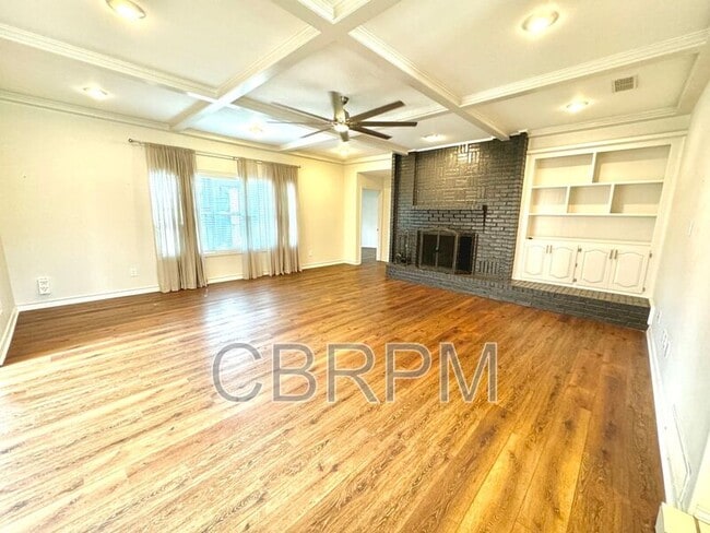 Building Photo - 9306 Utica Dr