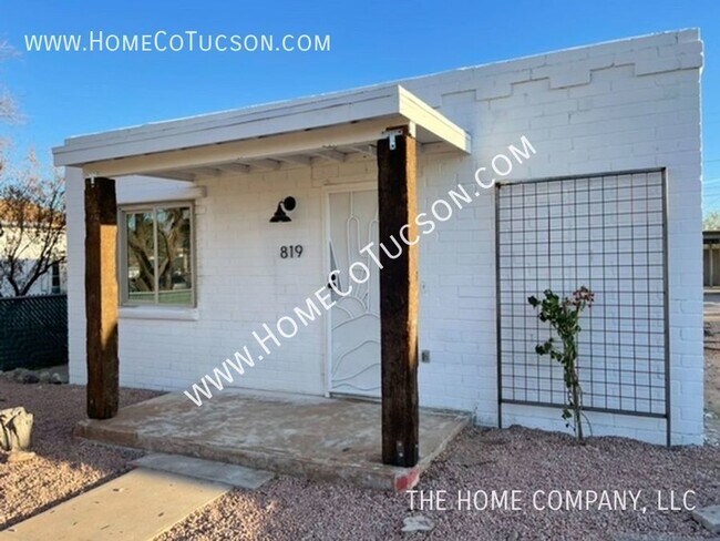 Building Photo - Charming 1950's Bungalow at 819 W Paris Pr...