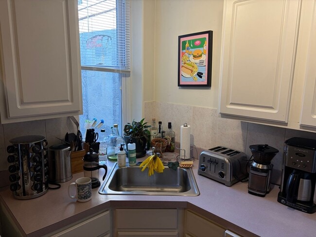 Foto del edificio - Queen Village - Fabric Row - 1  Bedroom 1 Bath Apartment