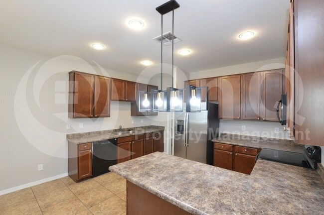 Building Photo - 971 S Brewer Dr