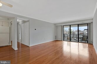 Building Photo - 2572 Riva Rd