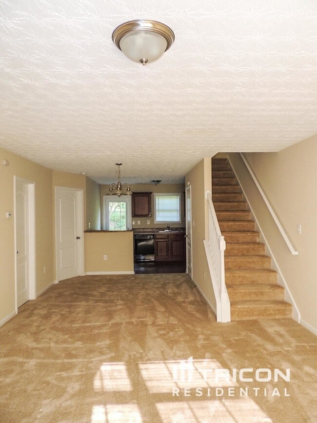 Building Photo - 1026 Weatherwood Pl NE
