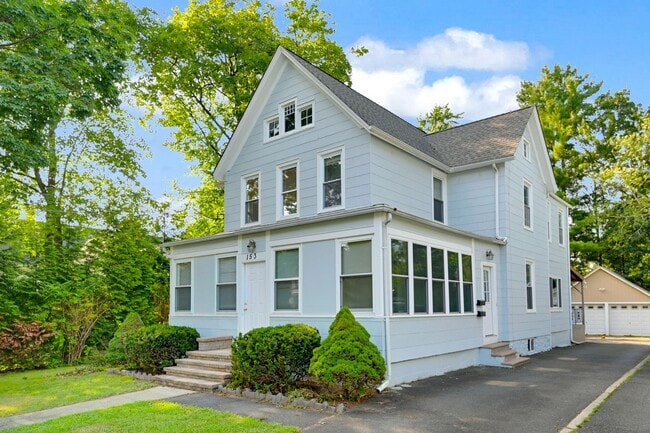 Building Photo - 153 Franklin Ave