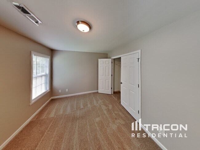Foto del edificio - 1145 Langston Dr