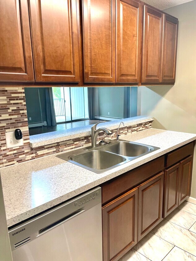 Foto principal - 12900 Nicollet Ave