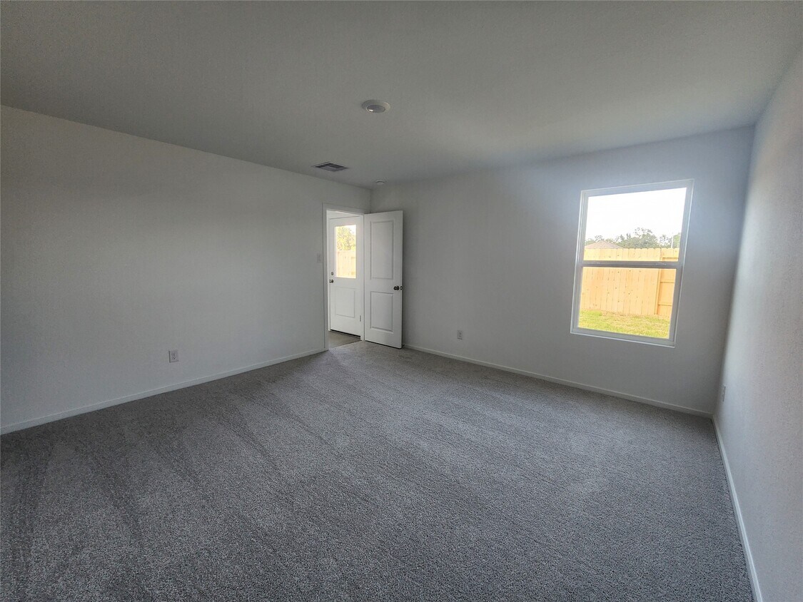 Building Photo - 14804 N Ascot Bnd Cir
