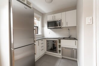 Building Photo - 143 Arlington Ave