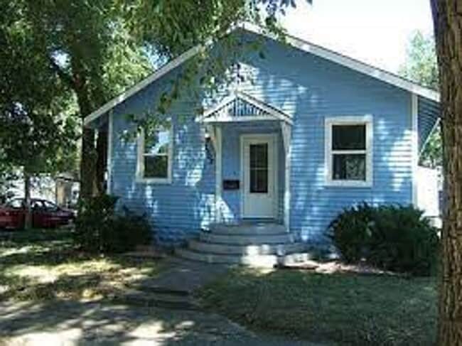 Building Photo - 3 bedroom, 1 bath Home, In Loveland.