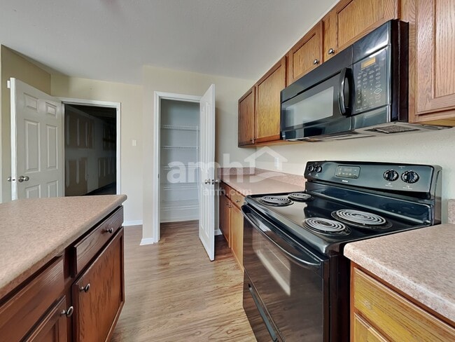 Foto del edificio - 1410 River Run Rd