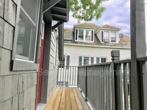 Building Photo - 392 St Paul St