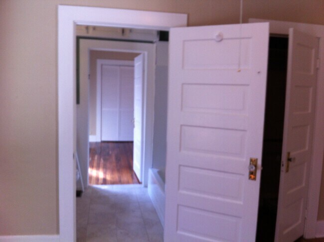 Foto del edificio - 2148 Cherokee St