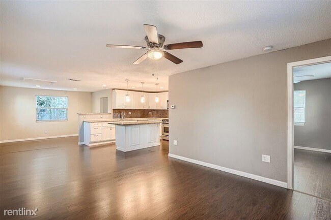 Building Photo - 3 br, 2 bath House - 1730 30th Ave N UNIT