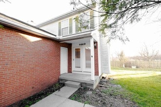Building Photo - 4667-4669-4669 Point Pleasant Dr