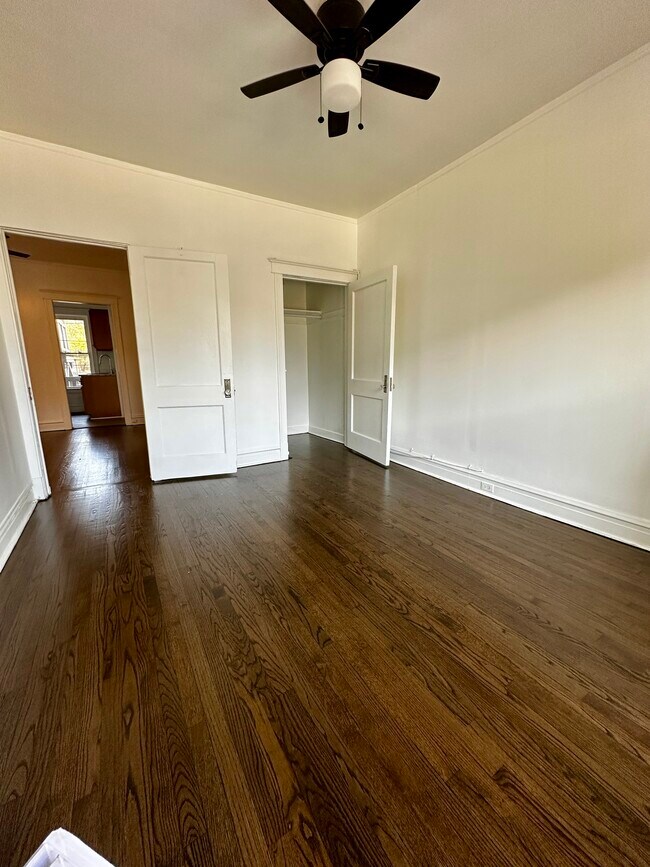 Foto del edificio - 7114-7116 S Blackstone