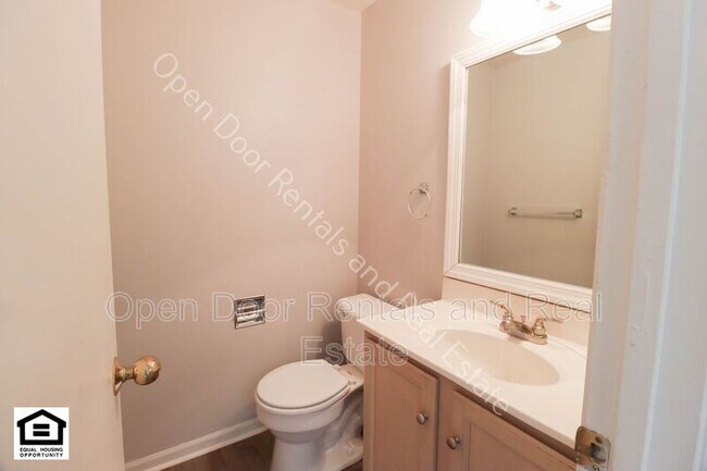 Building Photo - 15012 Tally Ho Dr
