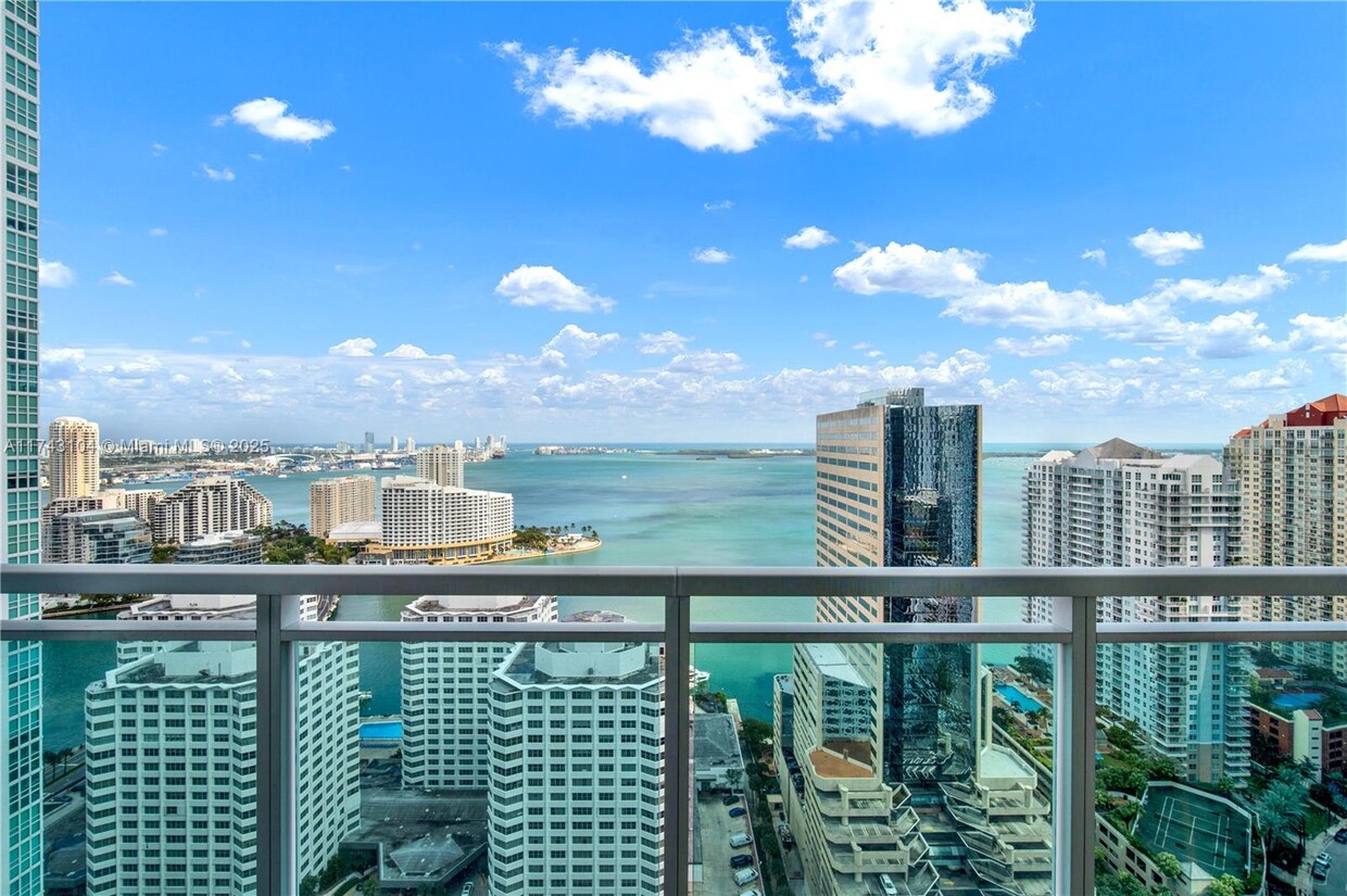 Foto principal - 951 Brickell Ave